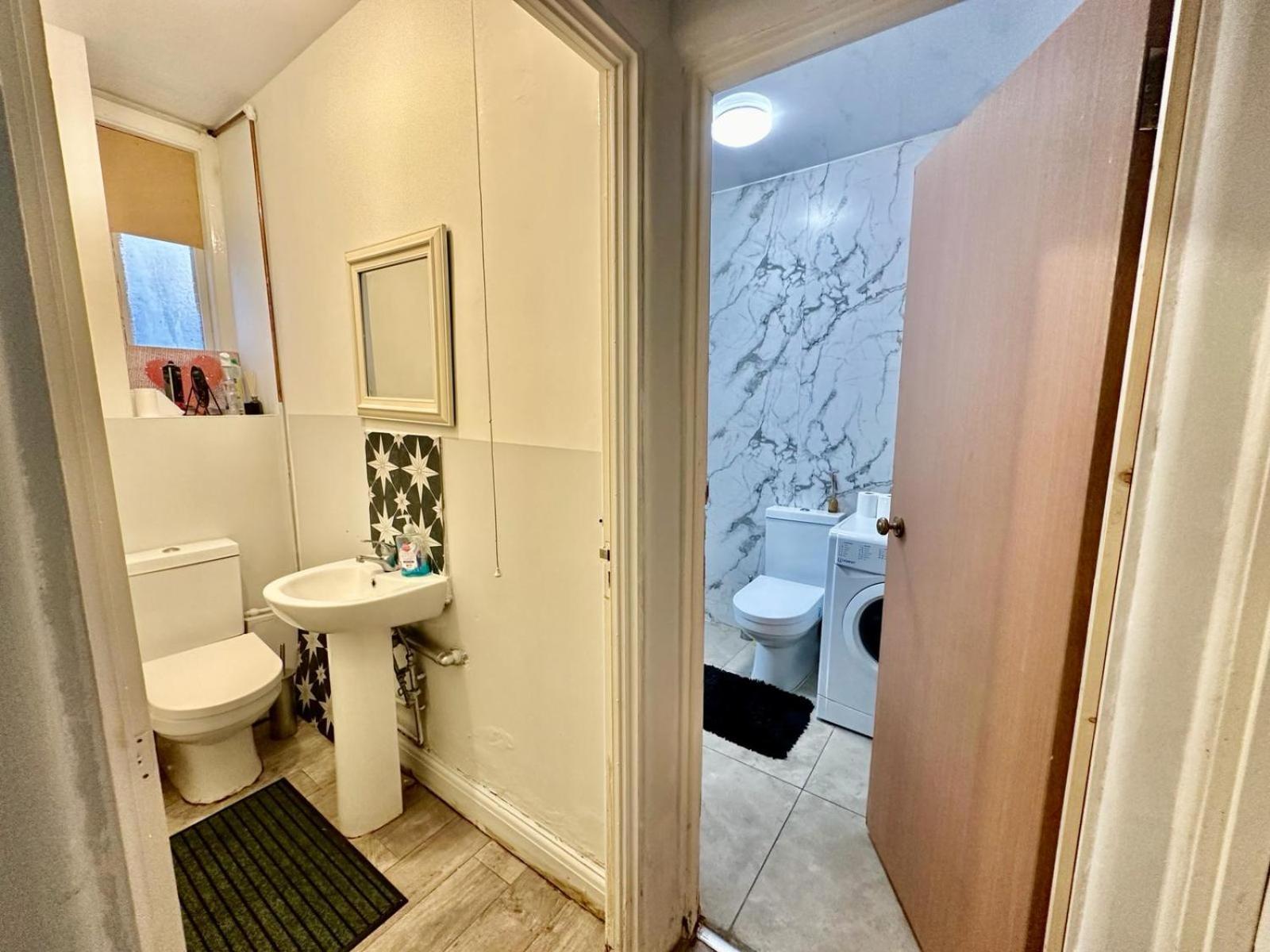 Whitechapel Station Rooms London Ngoại thất bức ảnh