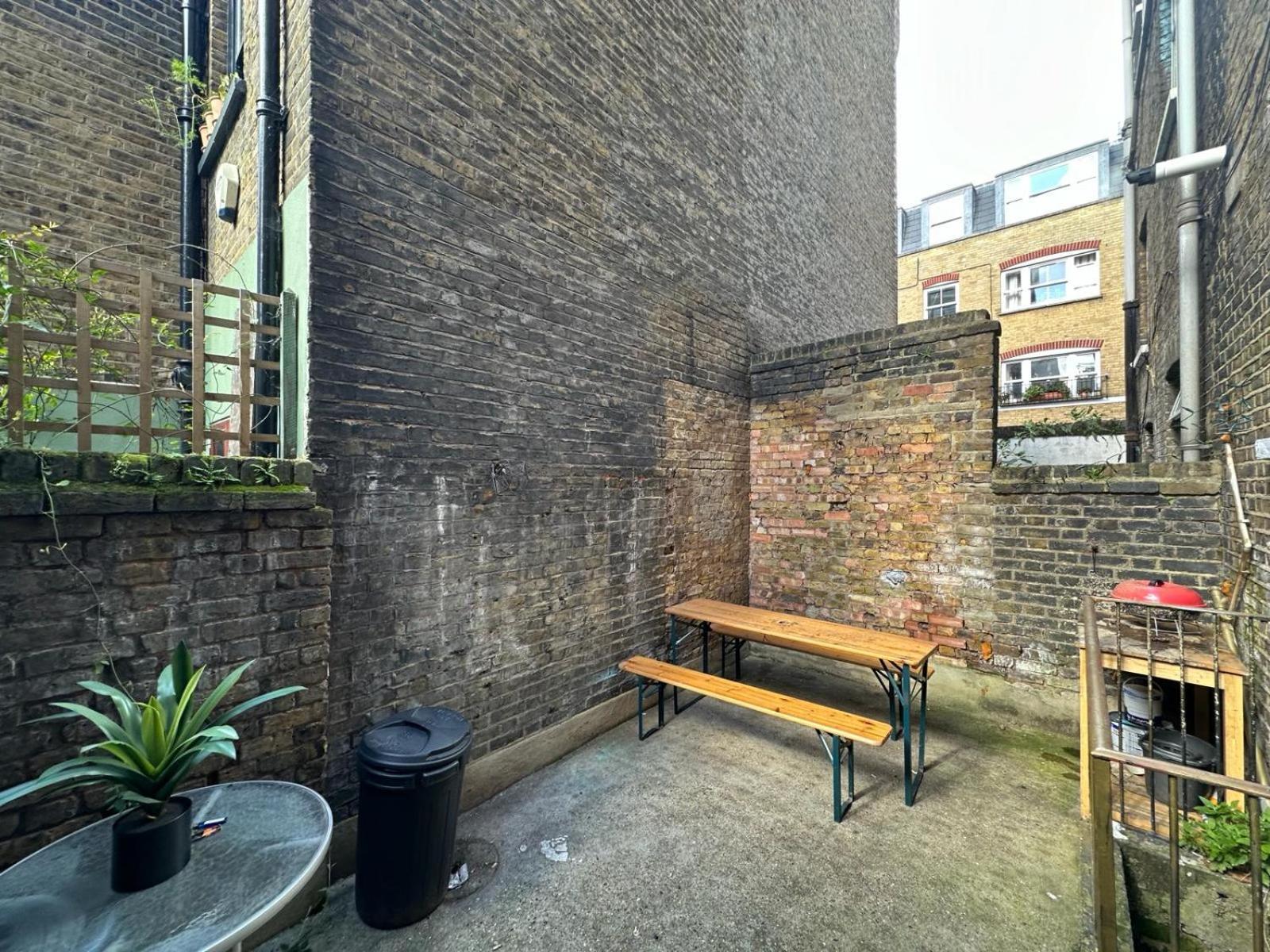 Whitechapel Station Rooms London Ngoại thất bức ảnh